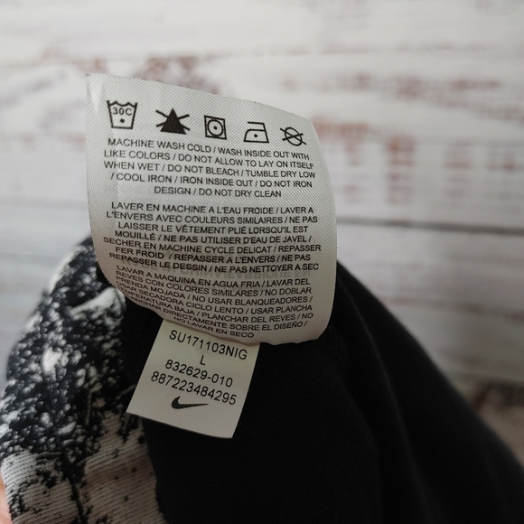 NIKE Boys Splatter Shorts Size L - Picture 9 of 10